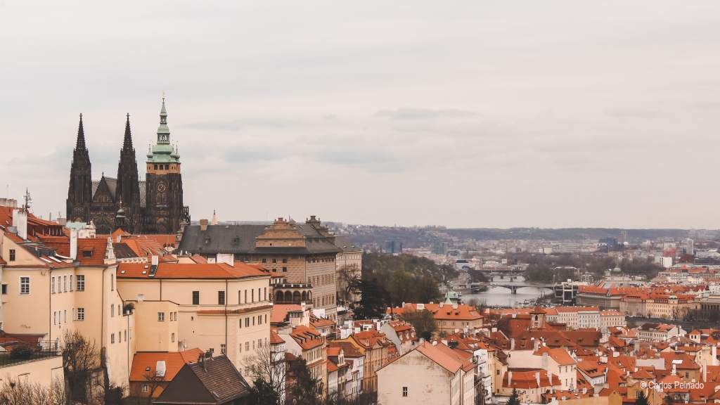 Vistas a la catedral de Praga